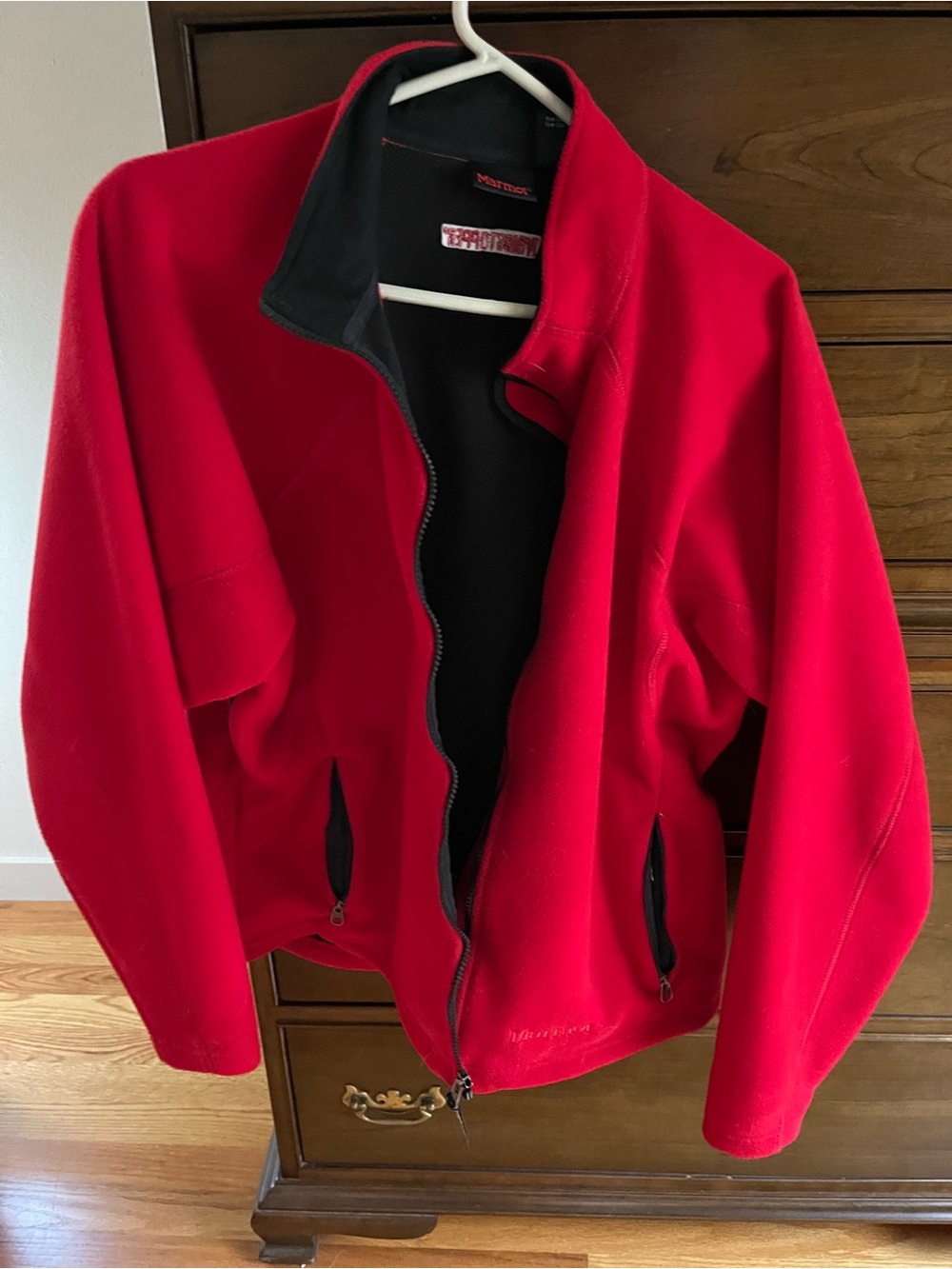 Marmot Women’s Windstopper Red Lightweight Fleece Jacket with Black Trim